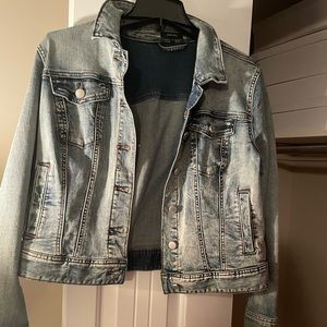RW and co Large women's jean jacket